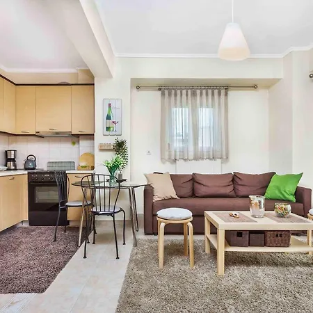 Nikopolis Bus Corner Apartment *