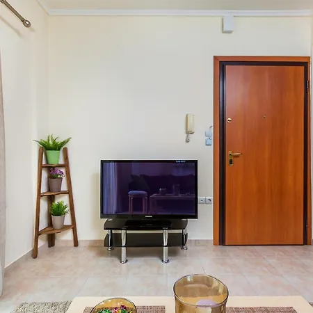 Nikopolis Bus Corner Apartment Thessaloniki