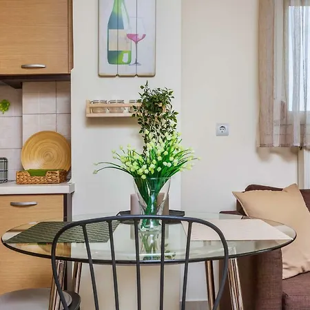 Nikopolis Bus Corner Apartment Thessaloniki