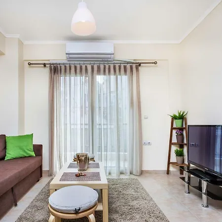 Nikopolis Bus Corner Apartment *